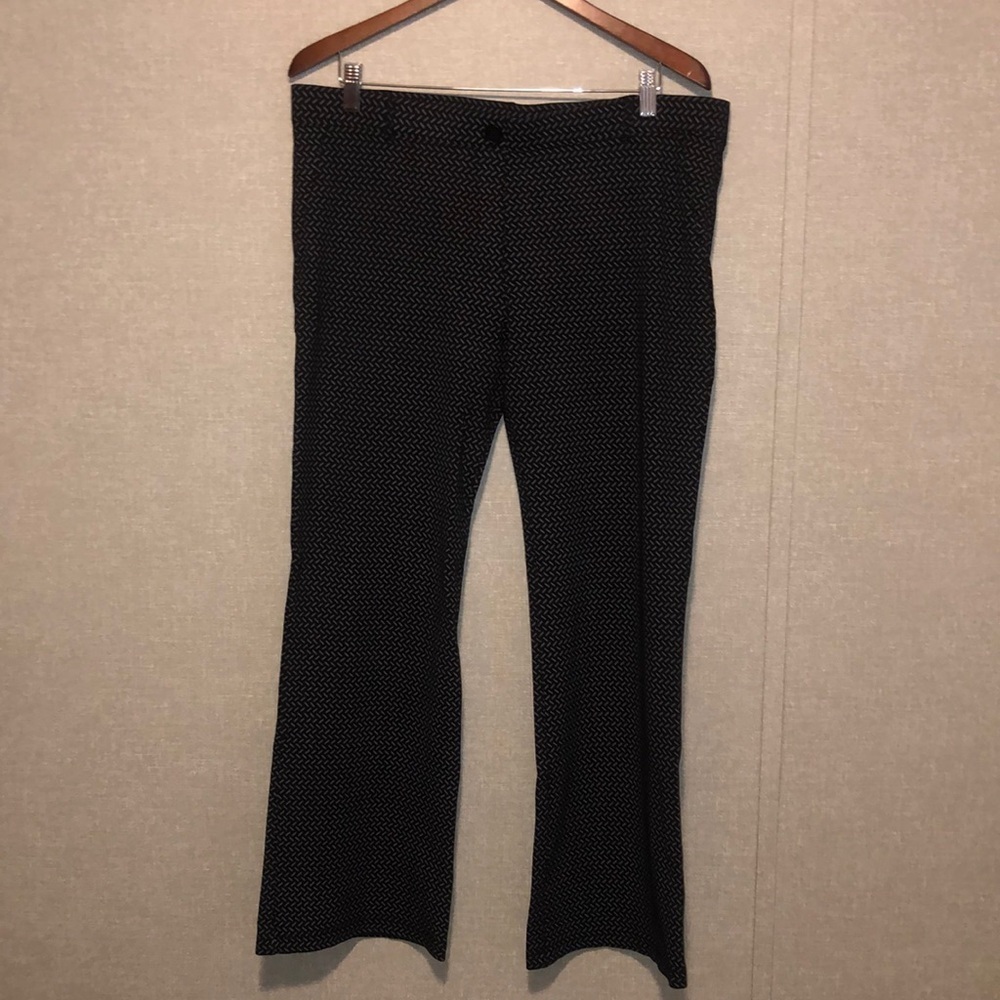 Betabrand Yoga Dress Black and Gray Geometric Patterned Pants